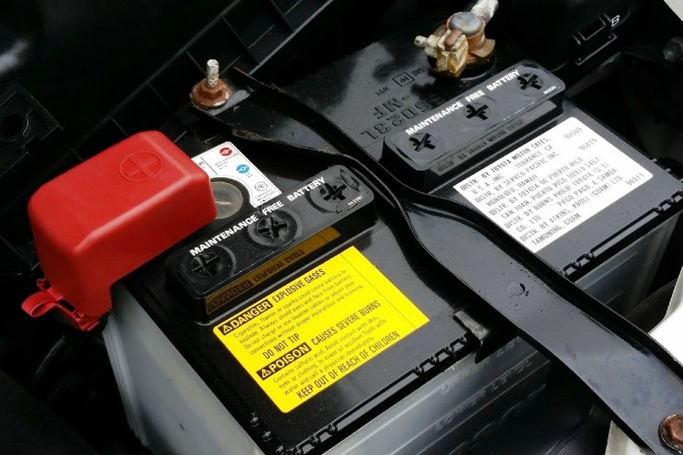 Mobil hybrid Toyota, memanasi mobil hybrid, cara memanaskan mobil hybrid Toyota, Kata Kepala Bengkel Soal Proses Memanaskan Mobil Hybrid Toyota