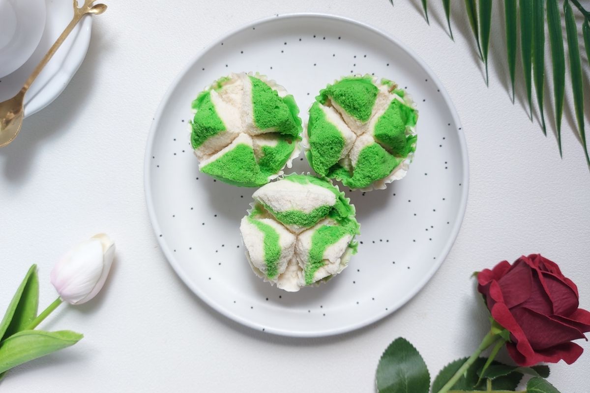 cara membuat bolu kukus, resep bolu kukus mekar, tips bikin bolu kukus mengembang, rahasia bolu kukus anti bantet, bahan pengembang bolu kukus mekar, Bukan Soda Kue atau SP, Tips Bolu Kukus Mekar Mengembang Pakai 1 Bahan