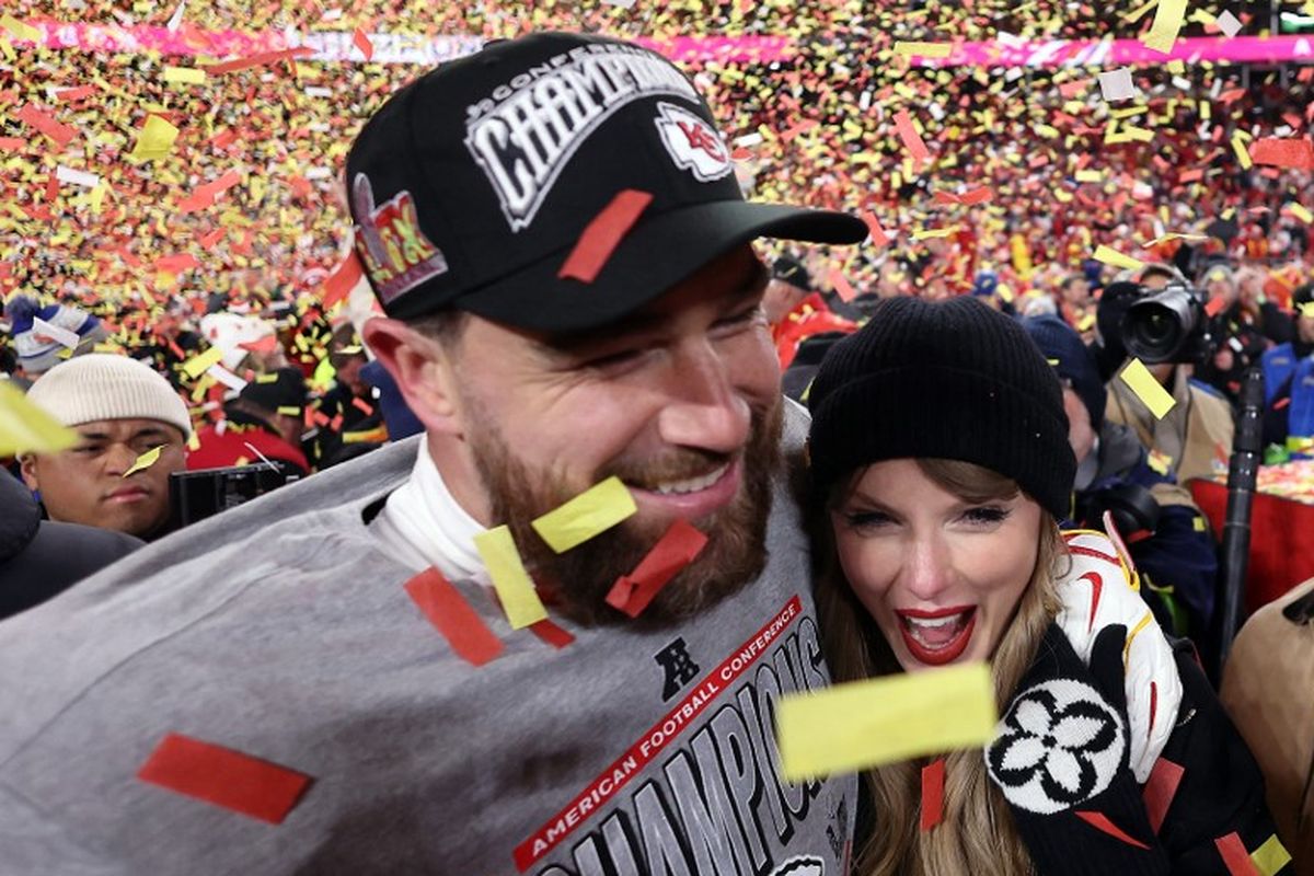 Taylor Swift, Travis Kelce, Taylor Swift dan Travis Kelce, kapan menikah, Kapan nikah, taylor swift dan travis kelce, taylor swift dan travis kelce tekanan soal menikah, Taylor Swift dan Travis Kelce Jenuh Ditanya Kapan Nikah, Ini Menurut Psikolog