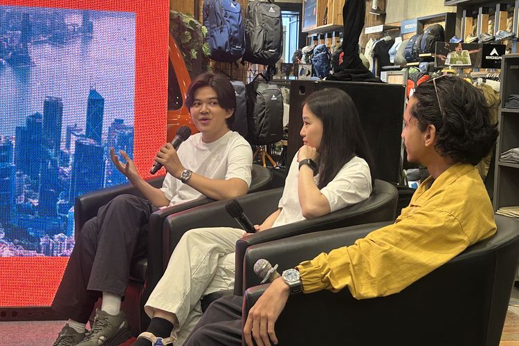 Niky Putra, Arvino, persiapan fisik sebelum hiking, Panduan Hiking untuk Pemula, Niky Putra dan Arvino Berbagi Tips Siapkan Fisik dan Mental, Pentingnya persiapan fisik sebelum hiking, Persiapan mental bagi pemula, Memilih pakaian yang tepat dan nyaman, Sepatu yang ringan dan mendukung mobilitas