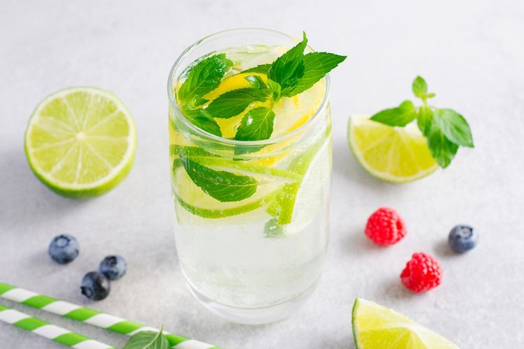 5 Ide Es Segar untuk Takjil Ramadan, Kemasan Standing Pouch, 1. Es Kuwut Bali, 2. Es Lumut, 3. Es Mojito Buah, 4. Es Susu Jelly, 5. Es Buko Pandan