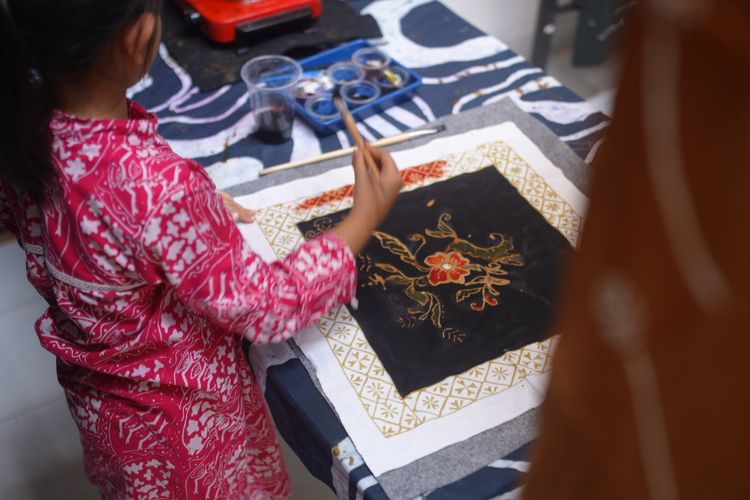 Hari Batik Nasional, kapan hari batik nasional, hari batik 2 oktober, hari batik tanggal berapa, Hari Batik Nasional 2025, hari batik nasional 2025 tanggal berapa, Hari Batik Nasional Diperingati Tanggal Berapa? Simak Sejarahnya