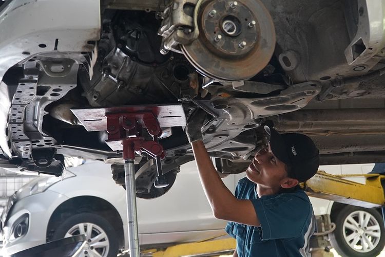 Komparasi, tes mobil, test drive, servis rutin, suzuki fronx, suzuki fronx sgx, suzuki Fronx GL, Komparasi Biaya Servis Suzuki Fronx GL dan SGX