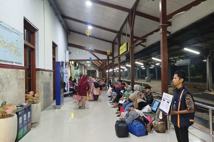 kereta api, Banyuwangi, KA Probowangi, Kabupaten Banyuwangi, Jawa Timur, Stasiun Surabaya Gubeng, Penumpang KA Probowangi Tembus 330.000, Naik 4 Persen Setiap Bulan