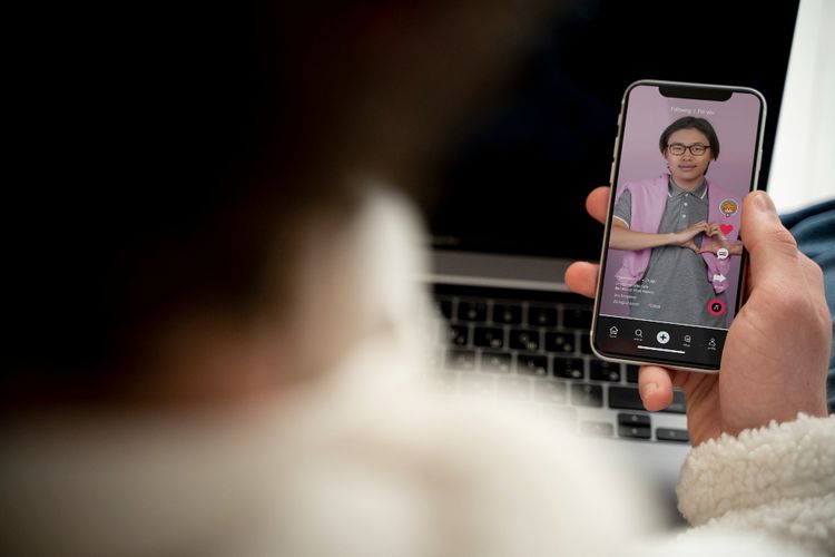 TikTok, Donald Trump, ByteDance, Presiden AS, TikTok diblokir, TikTok Harusnya Diblokir Besok, Trump Beri Perpanjangan Ketiga, Diperpanjang tiga kali, Trump: "Saya sayang TikTok", TikTok melawan, Tak rela jual TikTok karena algoritma?