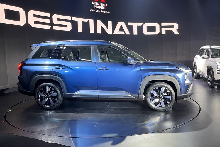 Destinator, Mitsubishi Destinator, mitsubishi destinator harga, harga destinator, spesifikasi destinator, Update Harga Mitsubishi Destinator: SUV 7-Seater Mesin Turbo, Desain dan Dimensi, Performa dan Spesifikasi Teknis, Interior dan Fitur Kenyamanan, Keselamatan dan Teknologi Canggih, Kesimpulan, Harga dan Varian Destinator (OTR Jakarta)