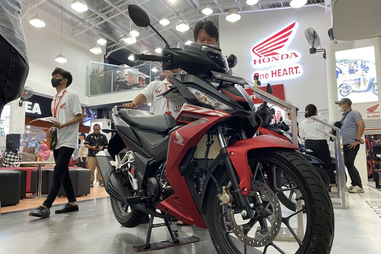 motor sport, Honda CB150R, Honda CB150X, Diskon Motor Sport Honda pada April 2026, Tembus Rp 6,5 Juta