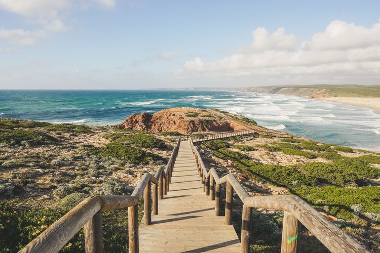 world travel awards 2025 winners list, World Travel Awards 2025, world travel awards 2025 winner, pantai algarve portugal, Worlds Leading Beach Destination 2025, Negara Ini Punya Pantai Paling Terkenal di Dunia, Apa Istimewanya?