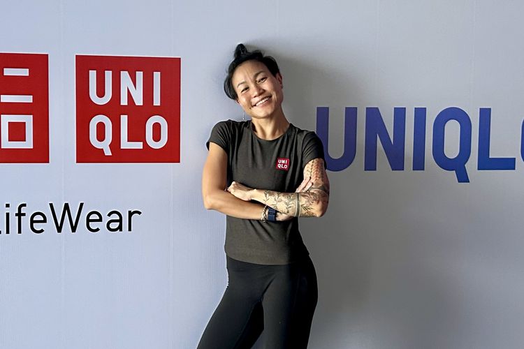 Yoga, UNIQLO in Motion 2026, Baru Mulai Berlatih Yoga? Ini 5 Hal yang Wajib Diperhatikan Pemula, 1. Mulai dengan niat yang jelas, 2. Cari guru yang cocok, 3. Gunakan matras yang aman dan berkualitas, 4. Pilih pakaian yang nyaman, 5. Gunakan bahan yang cepat kering
