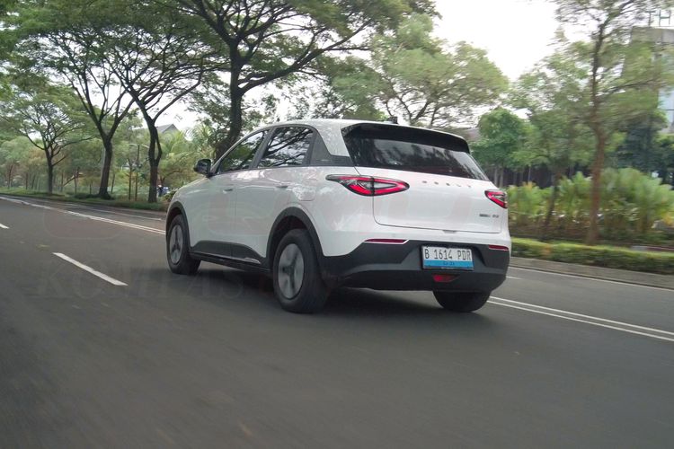 Geely, Geely EX2, Impresi Berkendara Geely EX2 Pro: Lincah, Karakter RWD Jadi Pembeda