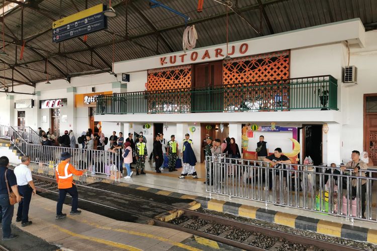 kereta api, Long Weekend Paskah, Ada Kereta Tambahan dari Stasiun Kutoarjo