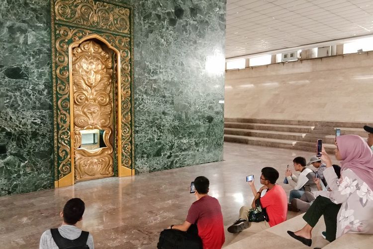 Monas, monas, aktivitas di monas, wisata di monas, tiket monas, HUT Jakarta 2025, tiket gartis monas, Ada Tiket Gratis, Ini 7 Aktivitas yang Bisa Dilakukan di Monas dari Pagi hingga Malam, 1. Naik ke Puncak Monas , 2. Menonton Air Mancur Menari, 3. Menjelajahi Ruang Kemerdekaan, 4. Melihat Relief Sejarah Indonesia, 5. Bermain di Fasilitas Olahraga Gratis, 6. Naik Kereta Wisata, 7. Menikmati Suasana Malam Hari di Taman Monas