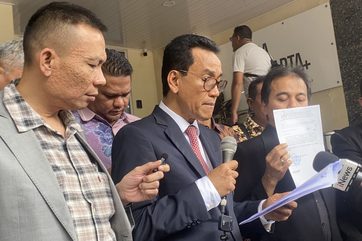Roy Suryo, Jokowi, ijazah palsu, Roy Suryo Minta Penghentian Penyidikan namun Tolak Damai, Jokowi: Urusan Hukum Jalan Terus