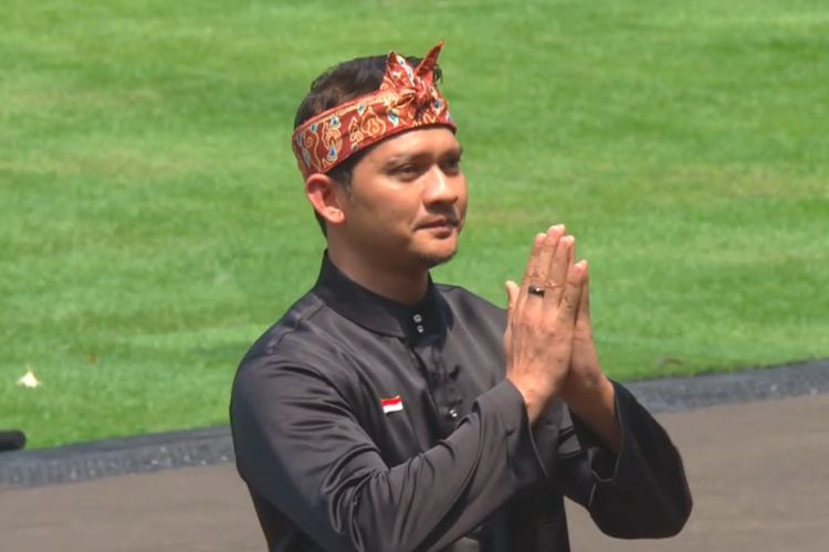 Velove Vexia, Raffi Ahmad, Nagita Slavina, Iko Uwais, Happy Salma, Wulan Guritno, Nicholas Saputra, istana merdeka, Ario Bayu, Audy Item, Verrell Bramasta, wastra nusantara, upacara 17 agustus 2025, HUT ke-80, upacara kemerdekaan indonesia, Gaya 14 Selebritas di Upacara HUT Ke-80 RI di Istana Merdeka, Ada Nicholas Saputra, 1. Nicholas Saputra, 2. Rossa, 3. Isyana Sarasvati, 4. Cakra Khan, 5. Wulan Guritno, 6. Ario Bayu, 7. Kirana Larasati, 8. Velove Vexia, 9. Verrell Bramasta, 10. Raffi Ahmad, 11. Nagita Slavina, 12. Happy Salma, 13. Iko Uwais , 14. Audy Item