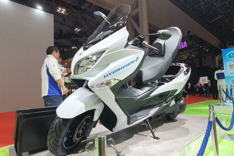 Suzuki, Suzuki Burgman, Suzuki Motor Corporation, Japan Mobility Show 2025, suzuki burgman hydrogen, Konsep Menarik Suzuki Burgman Hydrogen