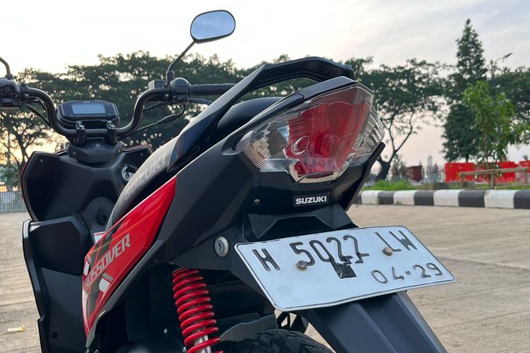 skutik petualang, desain modern, Suzuki Nex Crossover, harga dan aksesori, Kelebihan dan Kekurangan Suzuki Nex Crossover 2024