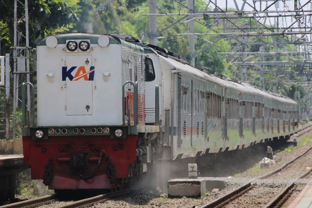 Bandung, Commuter Line, KA Lokal Walahar, KA Lokal Garut, bandung, jakarta ke bandung naik kereta, ka lokal garut, Begini Cara Naik Kereta ke Bandung dari Jakarta dengan Biaya Rp 16.000 Saja