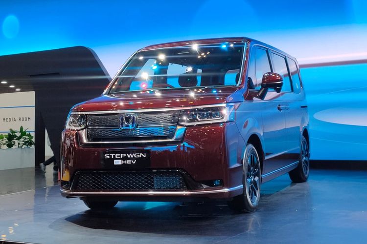 Honda Step WGN, Honda Step WGN e:HEV, GIIAS 2025, Harga Honda Step WGN e:HEV Lebih Murah dari Serena e-Power
