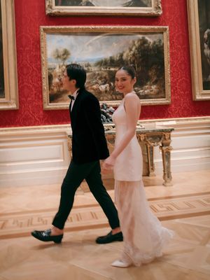 Syifa Hadju, 7 Gaya Prewedding Syifa Hadju dan El Rumi Terbaru, Nuansa Editorial, Elegan dengan Gaun Minimalis, Riasan Soft Glam yang Natural, Tatanan Rambut Sleek dan Klasik, Sentuhan Perhiasan High-End, Gaya Klasik El Rumi, Nuansa Romantis dan Intimate, Sentuhan Playful