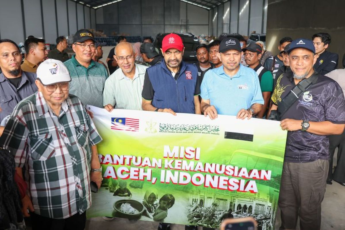 Bantuan Asing Terus Berdatangan ke Aceh Pascabanjir, Mualem Terima Dukungan Malaysia dan Negara Lain, Apa bentuk bantuan yang diterima Gubernur Aceh?, Apa alasan masyarakat Malaysia terus membantu Aceh?, Bantuan apa saja yang sebelumnya sudah datang dari Malaysia?, Bagaimana kronologi masuknya bantuan asing ke Aceh?, Bantuan tambahan apa lagi yang diterima Aceh?
