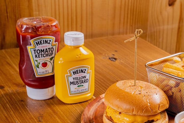 Amerika Serikat, brand Amerika, Amerika hapus pewarna sintetis, pewarna sintetis dihapus, PepsiCo hapus pewarna sintetis, Make America Healthy Again, 8 Brand Makanan Ternama Amerika Hapus Pewarna Sintetis, Ini Alasannya!, JM Smucker, Conagra Brands, Nestlé Amerika Serikat, General Mills, Kraft Heinz, Sam’s Club