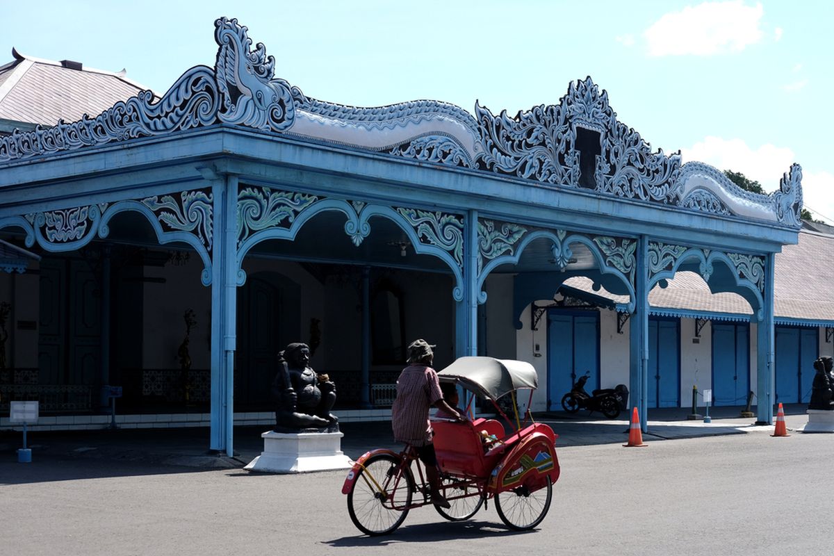 Keraton Surakarta, Keraton Solo, Pakubuwono XIII, PB XIII, SOLO, Pakubuwono XIII meninggal dunia, PB XIII wafat, PB XIII meninggal, PB XIII meninggal dunia, pakubuwono xiii dimakamkan di mana, Kori Kamandungan Kidul, Gerbang Sakral di Keraton Surakarta yang Hanya Dilalui Raja Setelah Mangkat
