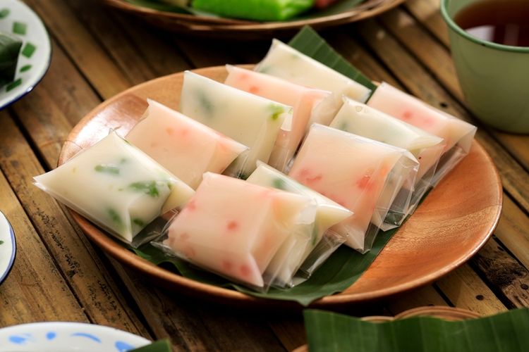 hunkwe, tepung hunkwe, Tepung hunkwe adalah, es gabus, Apa Itu Tepung Hunkwe? Mengenal Bahan Utama Es Gabus yang Kenyal dan Legendaris, Apa Itu Tepung Hunkwe?, Karakteristik dan Fungsi dalam Masakan, Perbedaan Tepung Hunkwe dan Tepung Maizena, Ragam Kreasi Masakan dari Tepung Hunkwe