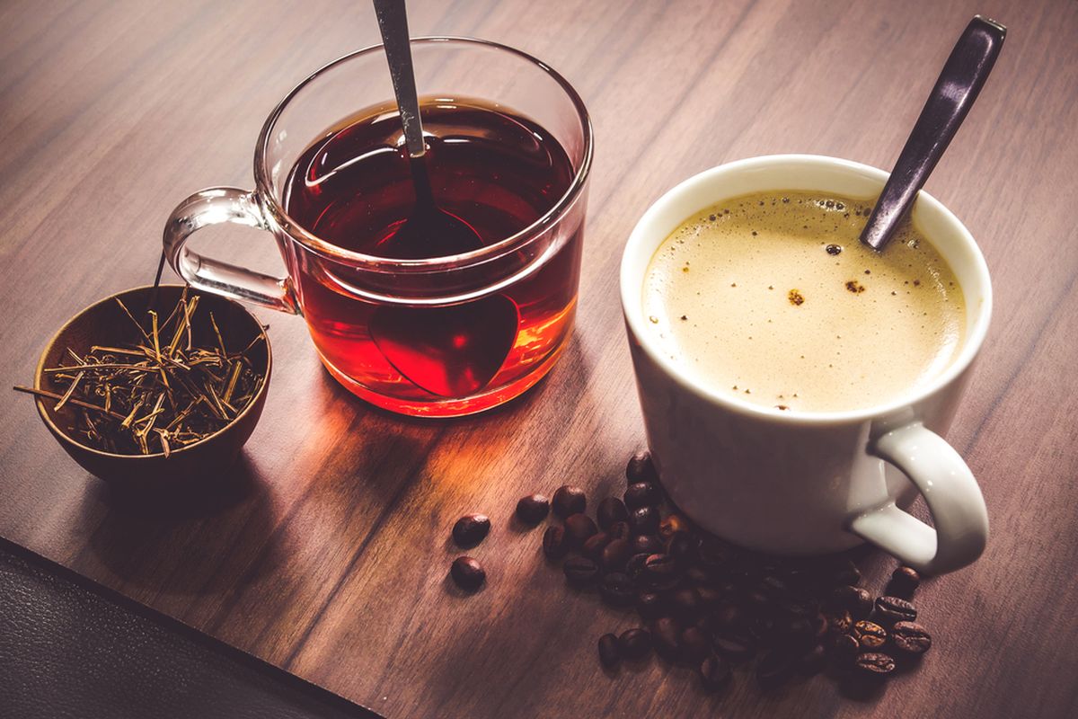 kopi, puasa, Mengapa Kopi dan Teh Lebih Aman Dikonsumsi Saat Berbuka, Bukan Sahur?, Kandungan Kafein Berbeda, Teh Cenderung Lebih Aman, Perhatikan Waktu Konsumsi, Sesuaikan dengan Kondisi Tubuh