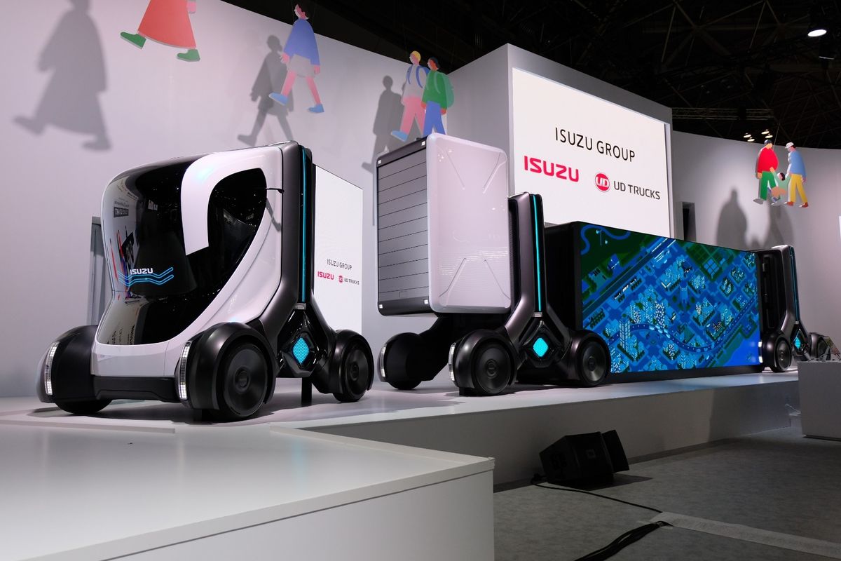 Isuzu Motors, Truk listrik, bus otonomos, world premiere, D-Max, Elf EV, kendaraan otonom, Isuzu, Japan Mobility Show 2025, Isuzu Pamerkan Teknologi Masa Depan di Japan Mobility Show 2025