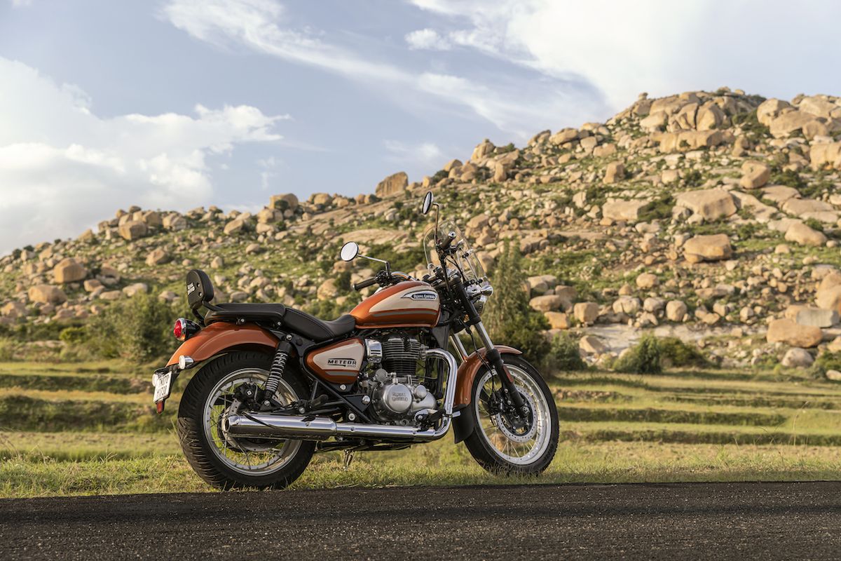 Motor, Royal Enfield, RE Meteor 350 Sundowner Orange Meluncur, Cuma 36 Unit di Indonesia