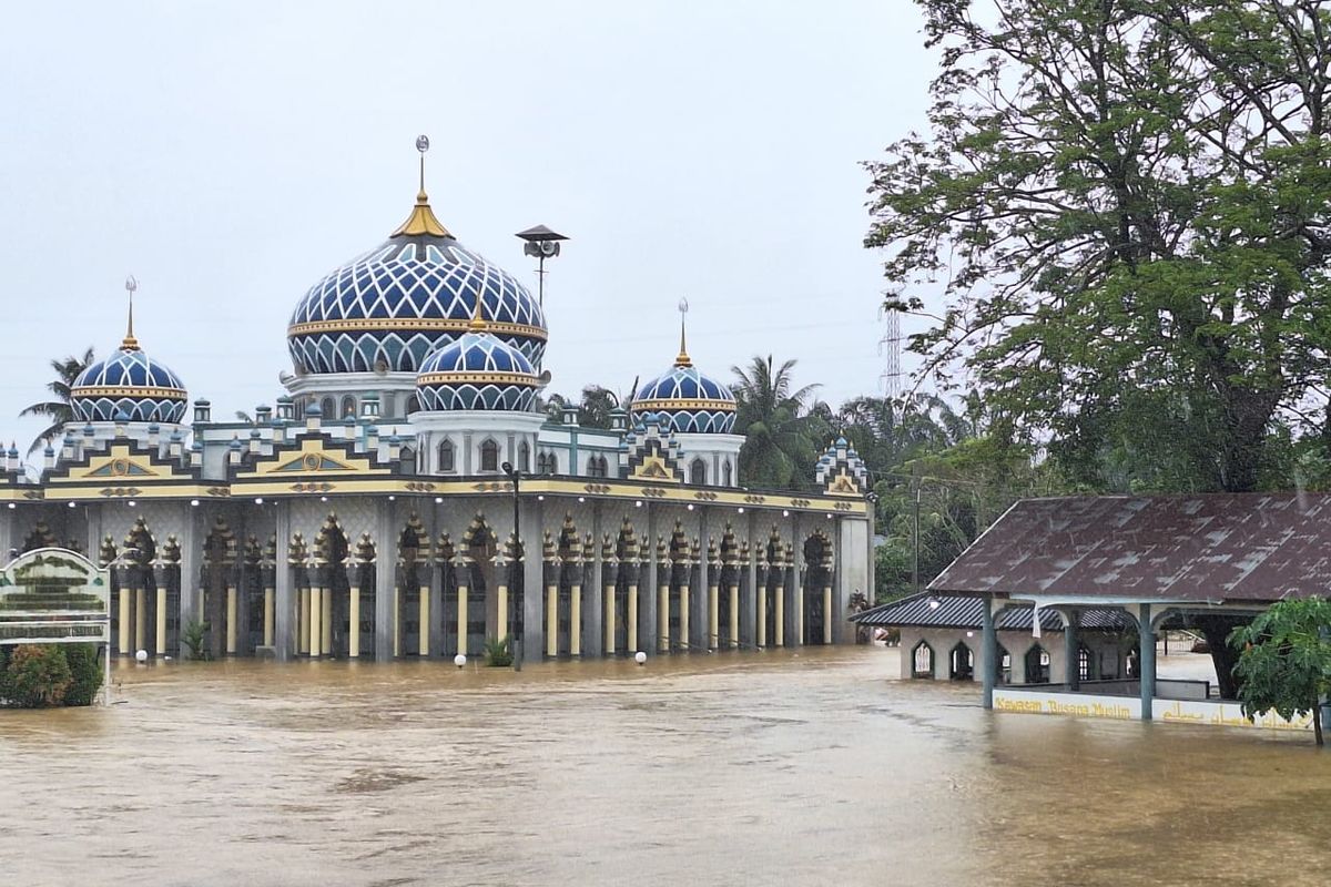 dapur umum, Aceh, banjir aceh, Dapur umum, banjir di aceh, bencana Aceh, banjir di aceh 2025, dapur umum di aceh, Banjir Melanda, Ini Daftar Kabupaten/Kota di Aceh yang Sudah Punya Posko dan Dapur Umum, Aceh Selatan, Layanan Darurat Dipusatkan di Kecamatan Trumon, Subulussalam: Dukungan Mengalir di Tiga Kecamatan, Pidie Jaya: Posko Tersebar di Tiga Kecamatan, Nagan Raya dan Aceh Tenggara, Terus Perkuat Respons Darurat, Aceh Utara: Titik Posko Terbanyak dan Persebaran Luas, Kota Langsa: Semua Kecamatan Siapkan Titik Posko