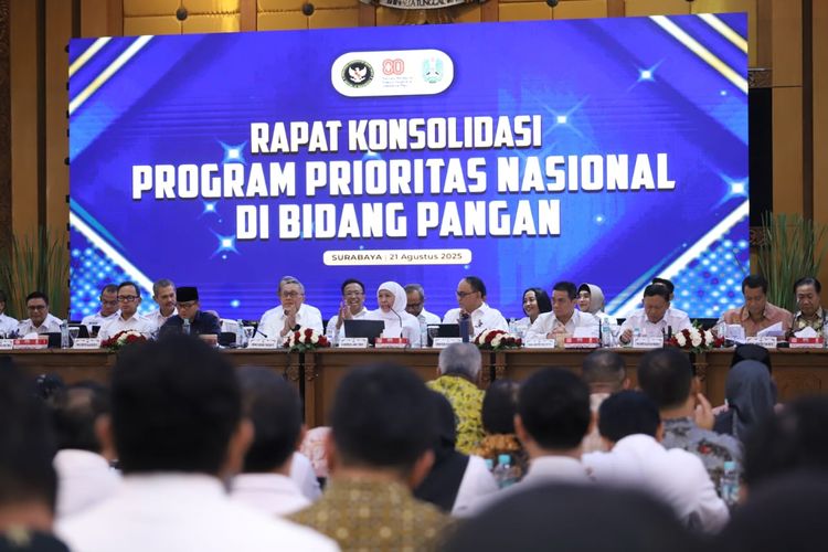 Zulkifli Hasan, distribusi pupuk, Zulhas, distribusi pupuk bersubsidi, Presiden Prabowo, Menko Pangan, Zulhas Ungkap Rumitnya Distribusi Pupuk: 148 Aturan, 500 Tanda Tangan, Petani yang Jadi Korban