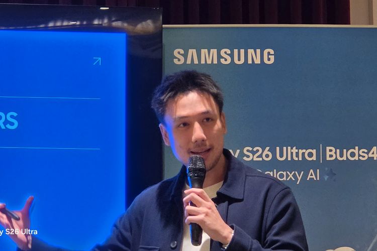 7 Tips Bikin Konten Travel Pakai Smartphone ala Kreator Profesional, 1. Kurangi membawa terlalu banyak gear, 2. Buat konten yang lebih autentik, 3. Gunakan LOG video di ponsel Galaxy S Series untuk edit fleksibel, 4. Tele lens untuk foto landmark, 5. Ambil foto dulu, atur framing belakangan, 6. Pakai fitur AI, 7. Quick Share untuk pindahkan file lebih cepat
