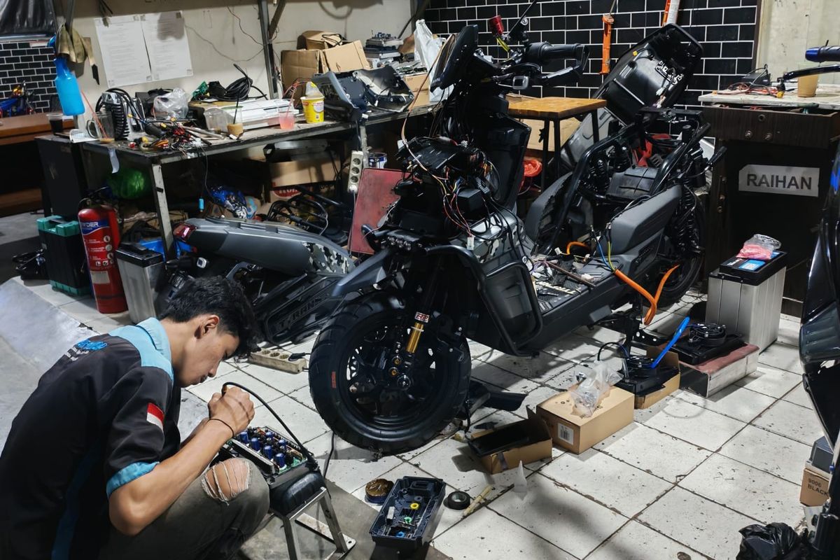 Motor Listrik, baterai, Saran Bengkel Spesialis: Motor Listrik Servis Setiap 6 Bulan