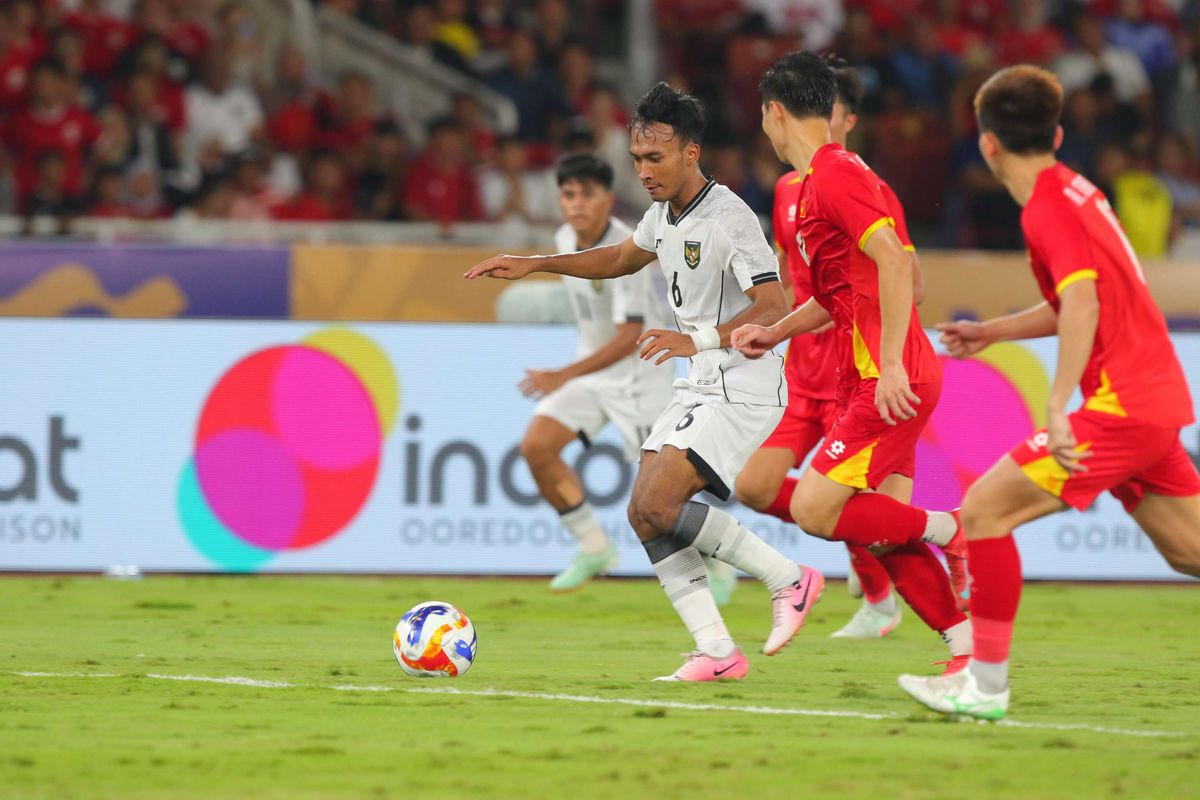 Timnas U23 Indonesia, Vietnam, ASEAN U23 Championship 2025, Indonesia vs Vietnam, Gita Suwondo, Piala AFF U23 2025, Pengamat Soroti Kreativitas Minim Timnas U23 Indonesia di Final Piala AFF