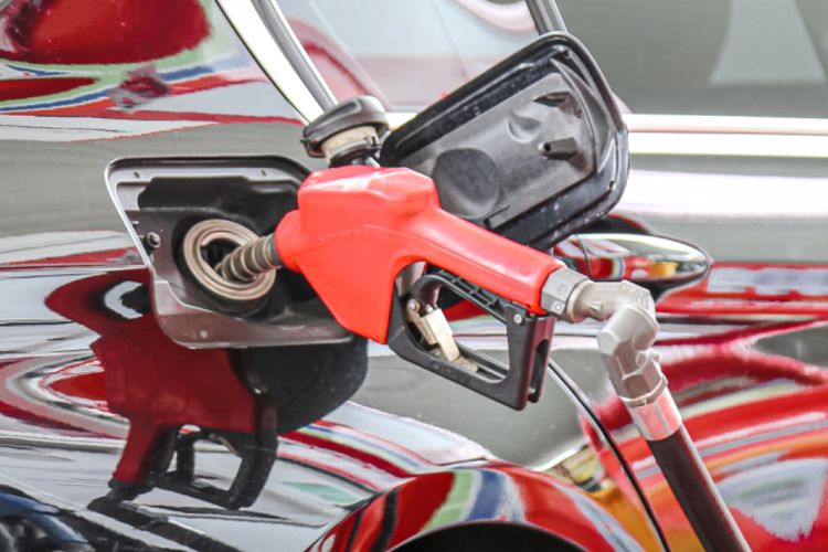 harga, Pertamax Turbo, Pakar, Harga BBM Naik, Pengguna Mobil Turbo Jangan Nekat Turun Oktan