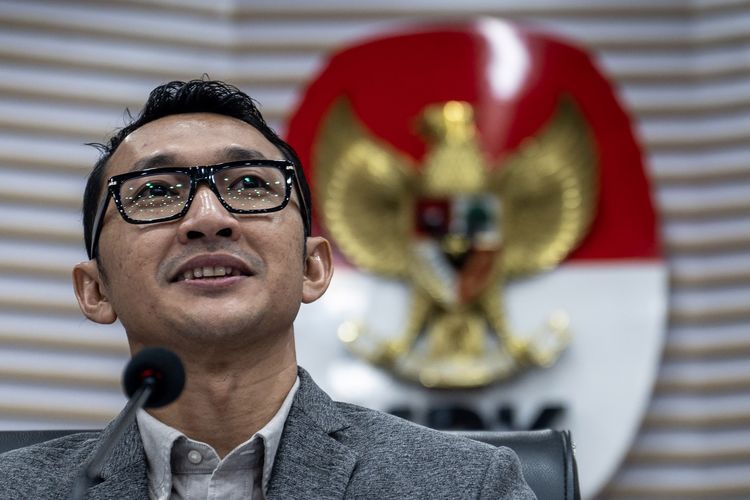 Maman Abdurahman, agustina hastarini, menteri umkm maman abdurahman, kasus istri maman abdurahman, kasus istri menteri umkm, misi budaya istri maman abdurahman, agustina hastarini istri maman abdurrahman, Penjelasan Menteri UMKM Maman soal Perjalanan Istri ke Eropa: Tidak Ada Uang Negara