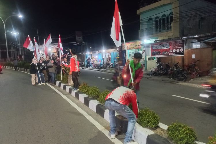 One Piece, bendera One Piece, Bendera One Piece, HUT ke-80 RI, bendera one piece, pengibaran bendera one piece, bendera one piece artinya, Pengamat Ingatkan Pengibaran Bendera One Piece Bisa Kena Pidana, Ini Aturan Hukumnya, Simbol Populer yang Sarat Makna Perlawanan, Pengamat: Pengibar Bendera One Piece Bisa Terjerat Pidana Jika Langgar Aturan, Bagaimana Aturan Pengibaran Bendera Negara?, Simbol Budaya Pop atau Bentuk Kritik?, Bijak dalam Menyampaikan Aspirasi