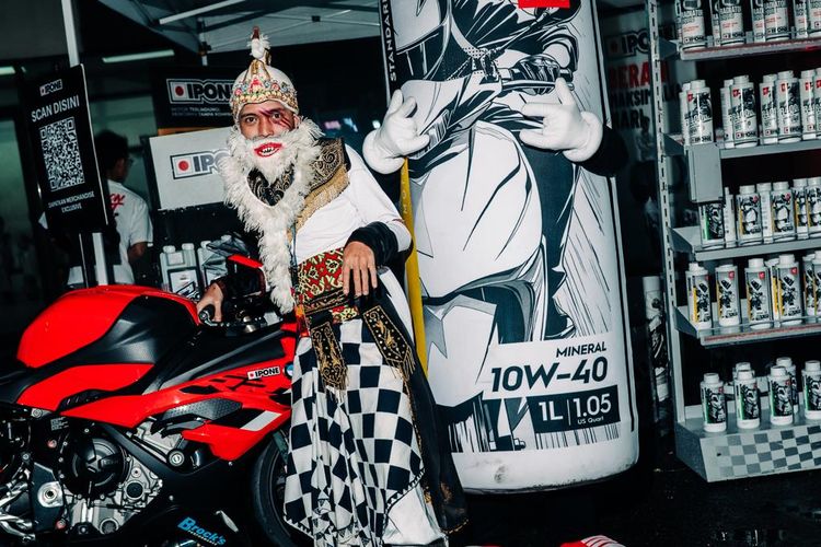 halloween, pelumas, pengendara motor, komunitas motor, ipone, Rayakan Halloween Bareng Komunitas Motor