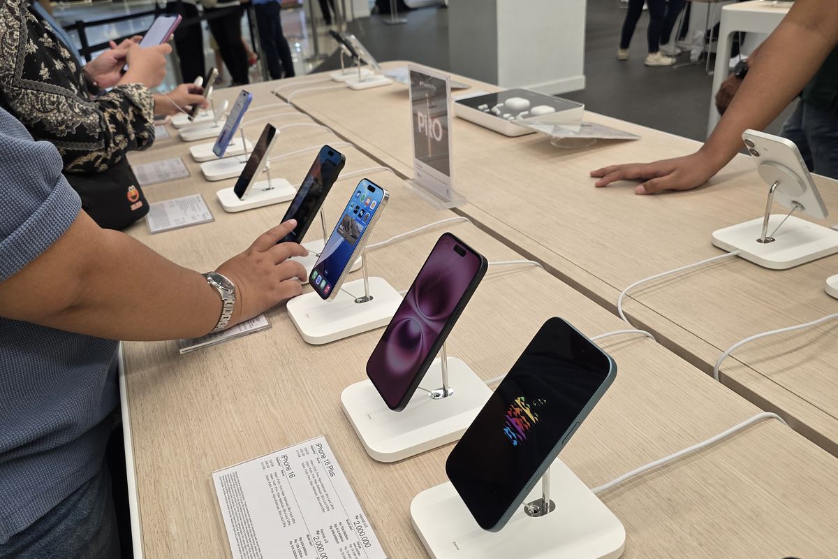 iPhone 16, spesifikasi iPhone 16, Harga iPhone 16, Harga iPhone 16 terbaru, iPhone 16 Sekarang mulai Rp 11 Jutaan, Ini Daftar Harga Terbarunya, Harga iPhone 16 Pro, Harga iPhone 16 Plus, Harga iPhone 16, iPhone 16 Pro Max, iPhone 16e