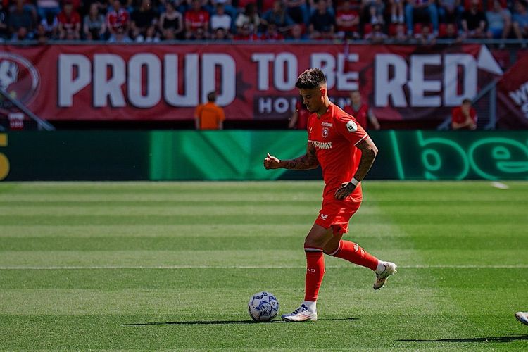 Timnas Indonesia, Liga Belanda, FC Twente, Mees Hilgers, Satu Harapan FC Twente bagi Bek Timnas Indonesia Mees Hilgers