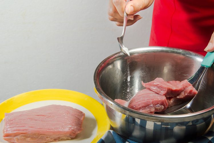 penyebab daging sapi keras saat dimasak, cara marinasi daging sapi agar empuk, teknik marinasi daging sapi, penyebab daging sapi keras, penyebab daging sapi jadi tidak empuk, Awas! Cara Marinasi Ini Justru Bikin Daging Jadi Tidak Empuk