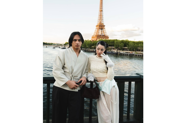 Jefri Nichol, Ameera Khan, Paris Fashion Week, Paris Fashion Week 2025, Amiri, amiri, Kenzo, kenzo, Hermes, paris fashion week 2025, jefri nichol dan pacar, Gaya Jefri Nichol di Paris Fashion Week 2025, Modis Bareng Ameera Khan