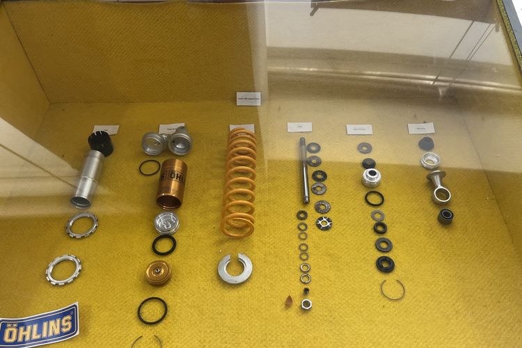 suspensi, Suspensi, Ohlins, ohlins, suspensi sepeda motor, shockbreaker, Suspensi Motor Juga Perlu Dirawat, Cek Minimal Setahun Sekali