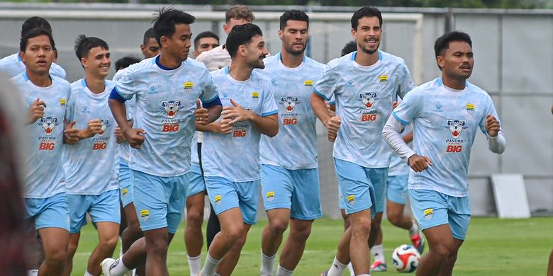 Super League, Persib, Arema FC, Persib vs Arema FC, Umuh Muchtar, Persib Bandung, Bojan Hodak, Dewa United, Beckham Putra, Persib Vs Arema FC: Umuh Muchtar Targetkan Sapu Bersih Kemenangan
