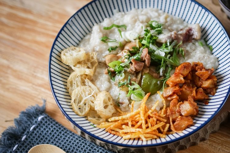 Restoran di PIK, restoran di PIK, restoran keluarga di PIK, kuliner pik 2, Restoran keluarga di PIK, restoran di pik, tempat makan enak PIK, dining pik, restoran cozy di pik, tempat makan pik 2, 15 Restoran di PIK yang Punya Menu Lezat dan Suasana Cozy, 1. The Garden, 2. Republik Seafood, 3. Umaqita, 4. HiGeorge!, 5. Ninas Kitchen, 7. Villa Capri, 8. Gerobak Betawi, 9. Angke Restaurant, 10. Seo Seo Galbi, 12. Caffe Milano, 13. Rempah Sunda, 14. Gomachi Butadon, 15. Wolf's