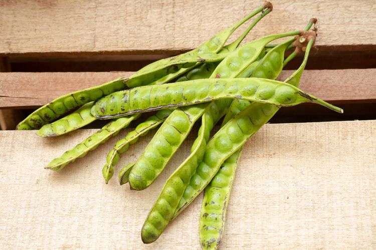 Makanan favorit orang Indonesia, makanan yang tidak disukai bule, makanan indonesia yang tidak disukai bule, 5 Makanan Favorit Orang Indonesia yang Tidak Disukai Turis Asing, Ada Durian, 1. Durian, 2. Ceker ayam, 3. Jeroan, 4. Cingur, 5. Petai