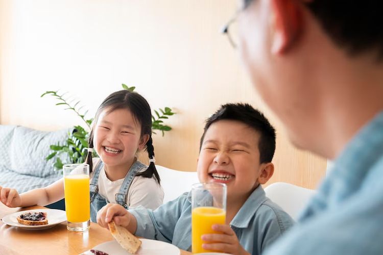 Anak CIBI, cerdas istimewa berbakat istimewa, anak cibi adalah, anak cibi itu apa, orang lebih tua, kebiasaan anak cibi, Anak CIBI Lebih Nyaman Bergaul dengan Orang Lebih Tua, Ini Alasannya Menurut Psikolog