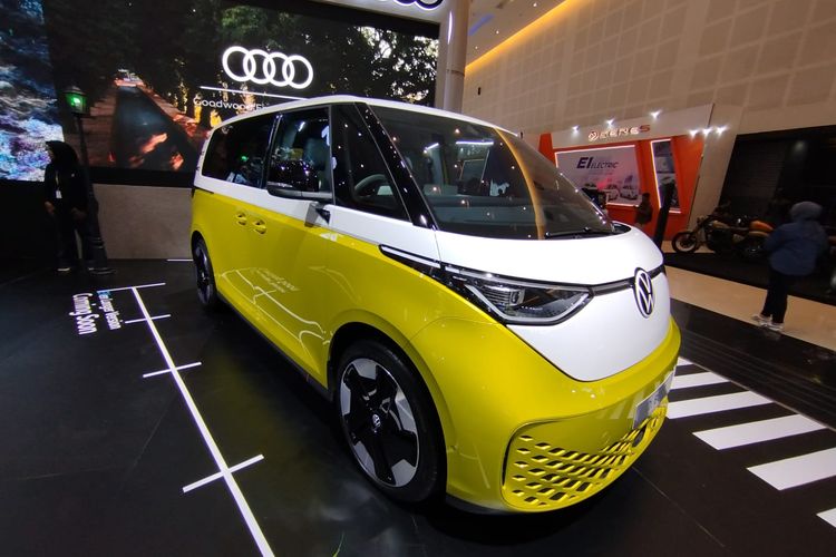 MPV listrik, MPV listrik mewah, VW ID. Buzz, Xpeng X9, Maxus Mifa 9, MPV mewah, MPV Listrik, MPV Listrik mewah, Adu Harga MPV Listrik Mewah di GIIAS 2025, Mana yang Paling Murah?