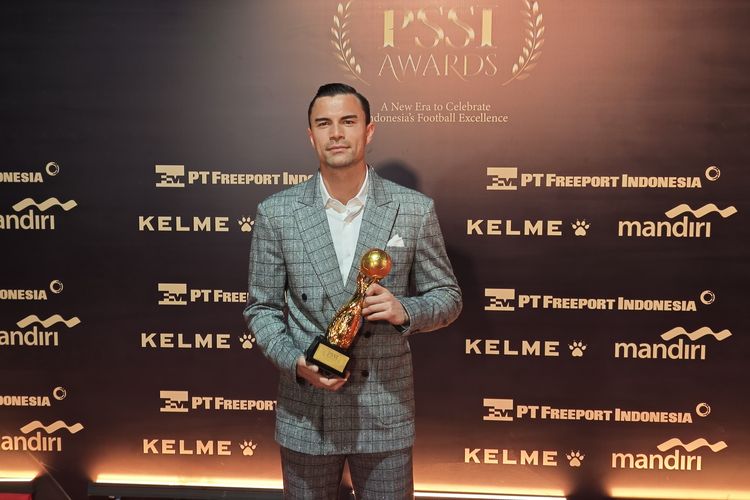 Maarten Paes, Emil Audero, Timnas Indonesia, Saat Maarten Paes dan Emil Audero Bertukar Pujian di PSSI Awards 2026...
